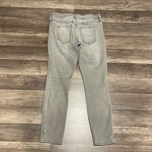 EUC Athleta Sculptek Grey Jeans. Size 8P